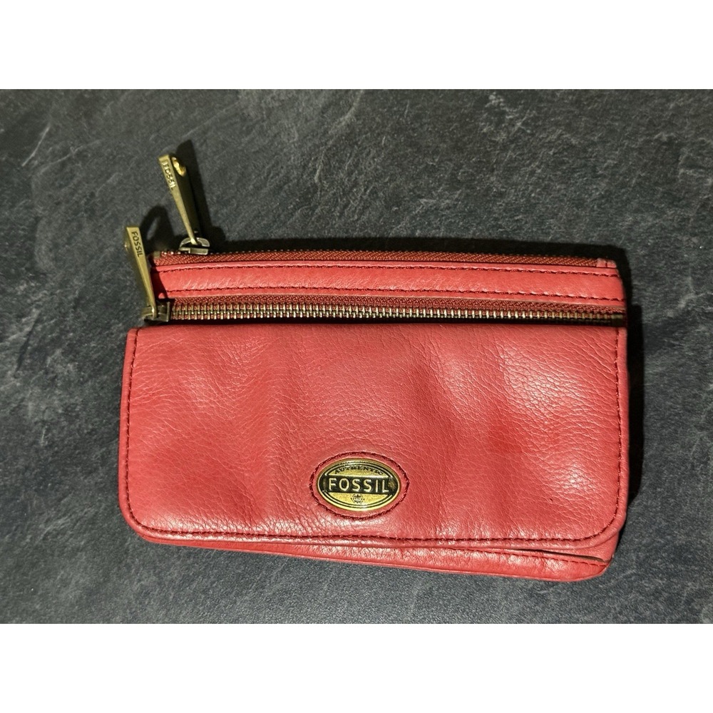 Fossil Red Pebbled Leather Wallet Clutch Card Holder Zip Around Organizer Pocket